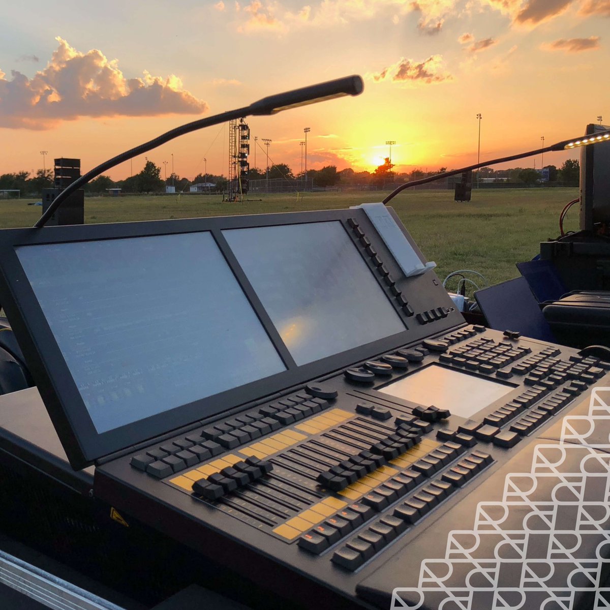 Relevant_AV's tweet photo. Changing it up with our lighting console and this stunning sunset backdrop. 🌅
.
.
.
#FaderFriday #LightingDesign #LightingConsole #SunsetVibes #OutdoorEvent #EventProduction #LiveEventTech #AVL #LightingEngineer #EventLighting #TechCrew #StageLighting #EventVisuals https://t.co/qfpsQMM6Hf