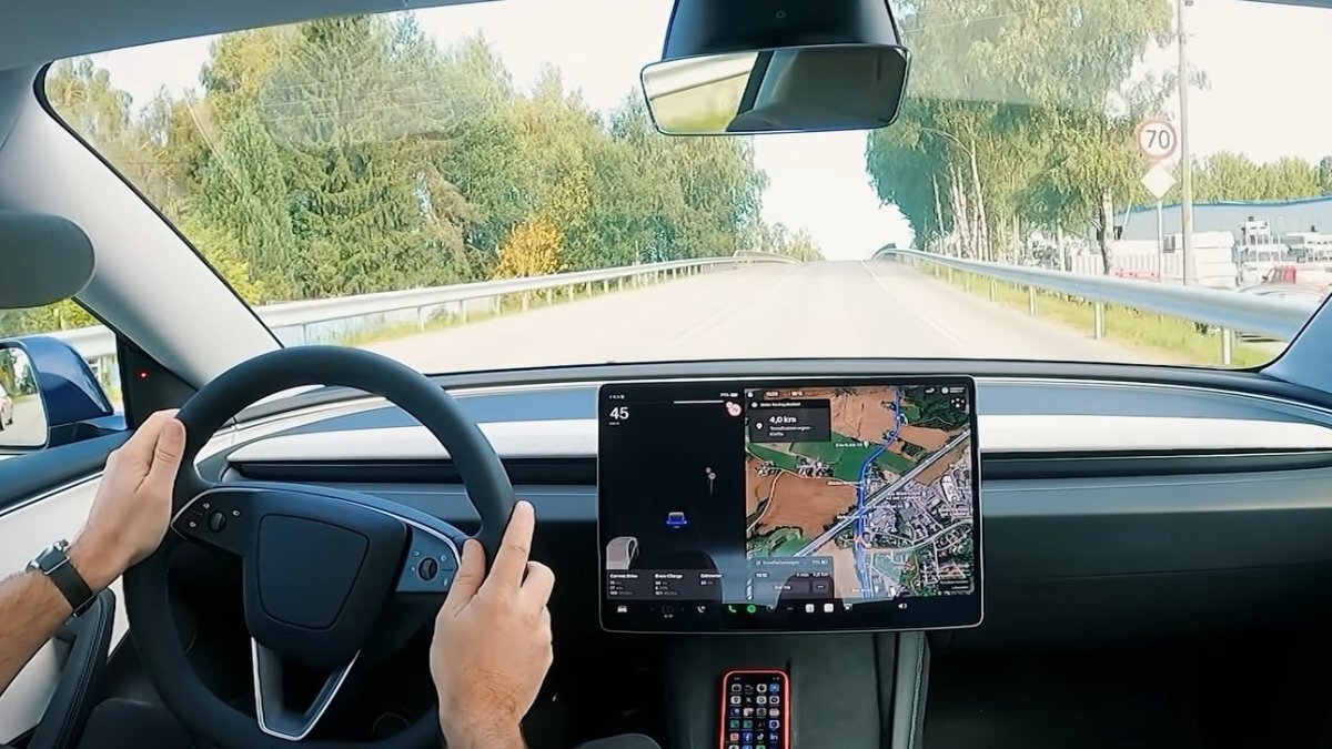 CryptoMilox's tweet image. Tesla introduces long-awaited voice commands in the 2024 Holiday Update, enhancing user experience and convenience. Get ready to control your ride like never before! #TSLA #Tesla #VoiceCommands