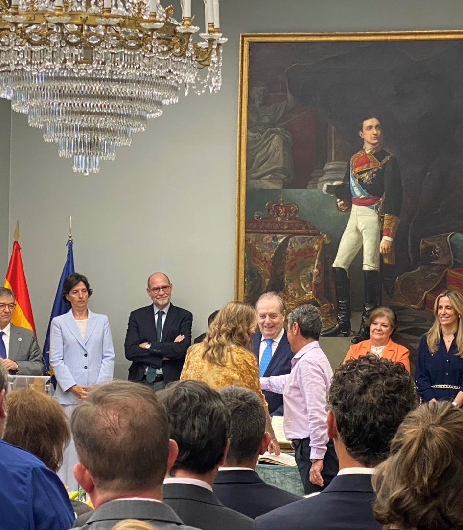 El último Informe del Tribunal de Cuentas sobre el Museo Reina Sofía resaltaba su mala gestión económica. Aun así estando recién en Luxemburgo en el TJUE y en el Tribunal de Cuentas Europeo agradecían tener en depósito un cuadro del Museo.