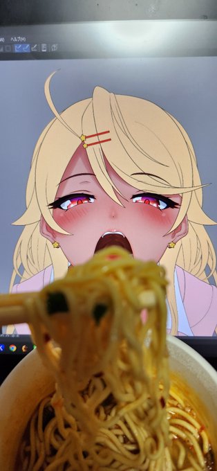 skeb進捗です
舌出してる構図で坦々麺食べさせられることに気付いたので寝ます 