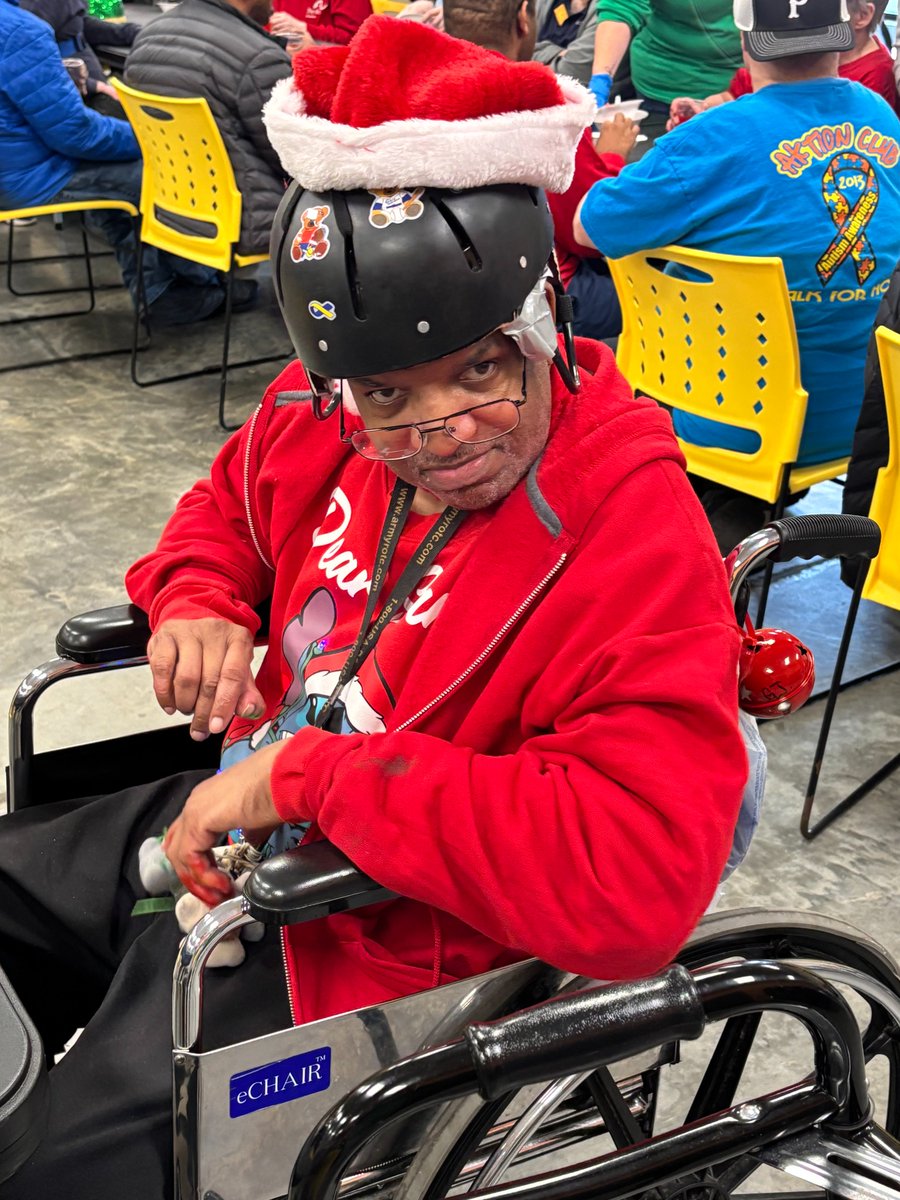 Arcofacadiana1's tweet image. Celebrating December birthdays with cake, ice cream, and punch at our Day Program in New Iberia. SO much fun!🎂🍦🎉

#ArcOfAcadiana #AchieveWithUs #DayProgramFun