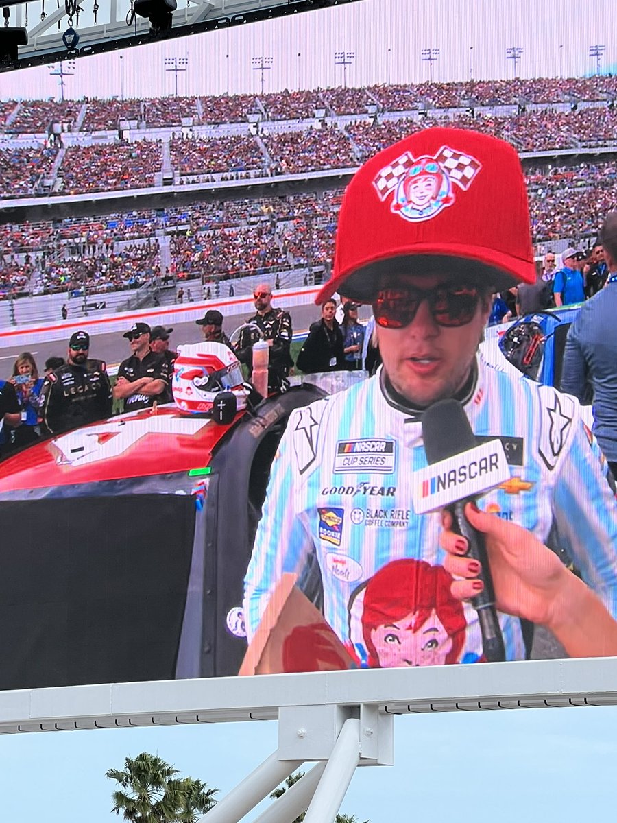 dividskis's tweet photo. @NASCAR https://t.co/uEosP9YmEk