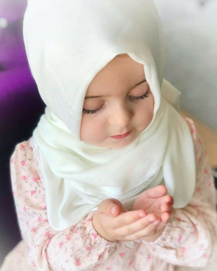 Dua
Never stop making dua because Allah always listens.

دعا کبھی مت چھوڑیں، اللہ ہمیشہ سنتا ہے۔