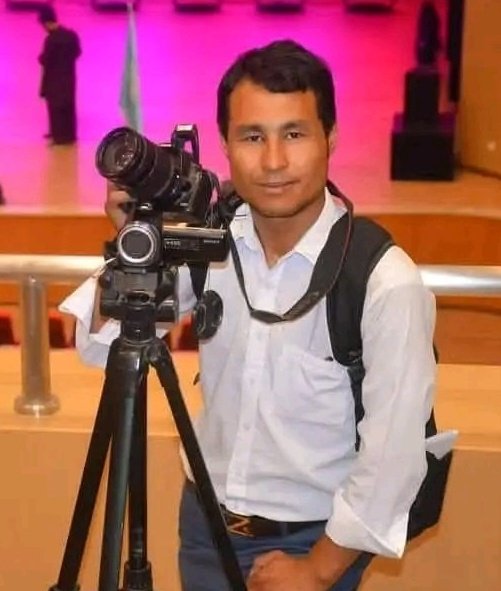 Hazara21mil's tweet photo. It's heartbreaking that Mahdi Ansari has been in prison for about 80 days without any crime. Let's raise awareness about his unjust detention and work towards his release. Persecution of Hazaras enough.
 #FreeMahdiAnsari 
#StopHazaraGenocide https://t.co/dMbcpLdUNL