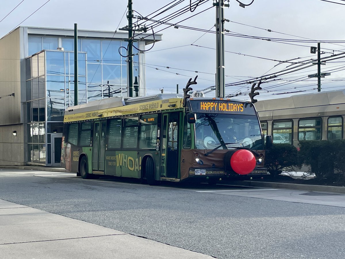 Rudolph 🦌 🚌 (The Original Reindeer Bus - V18330) tweet media