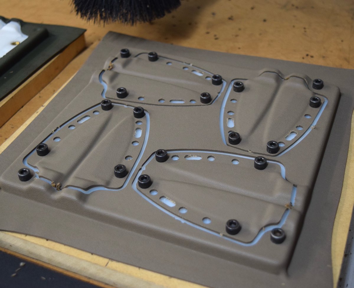 CompEdgeKnives's tweet image. Running some SVM sheaths in #FDE. One of my greatest “discoveries” was realizing that rotating each mold 90 degrees from one another creates the smallest possible footprint for mold making. This setup produces 4 sheaths at once on a standard 12”x12” piece of Kydex, with plenty of