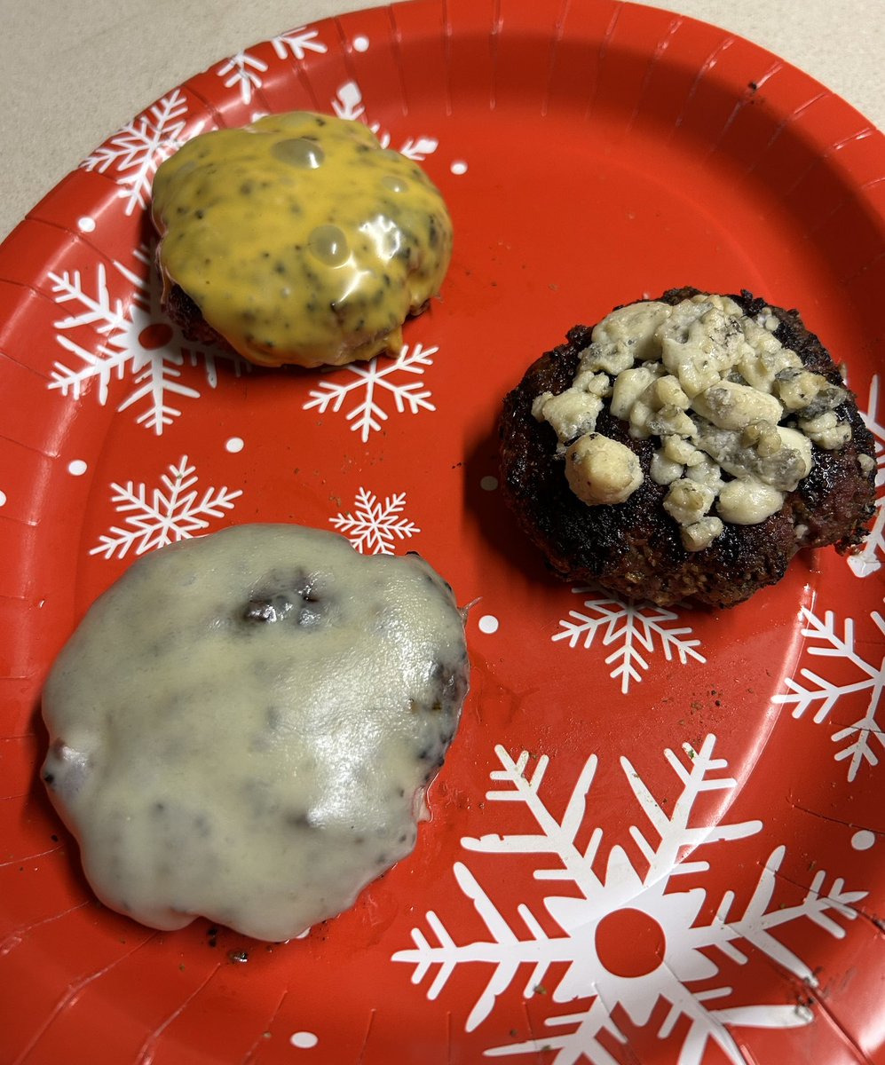 tailgator45's tweet image. Perfect burgers on the Egg. American, Swiss and Bleu Cheese. 

#biggreenegg