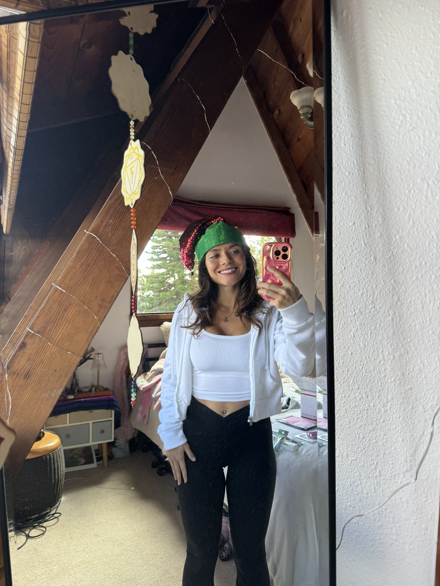 miapheonixx's tweet photo. oh btw merryyyy :’) https://t.co/21JIg583gB