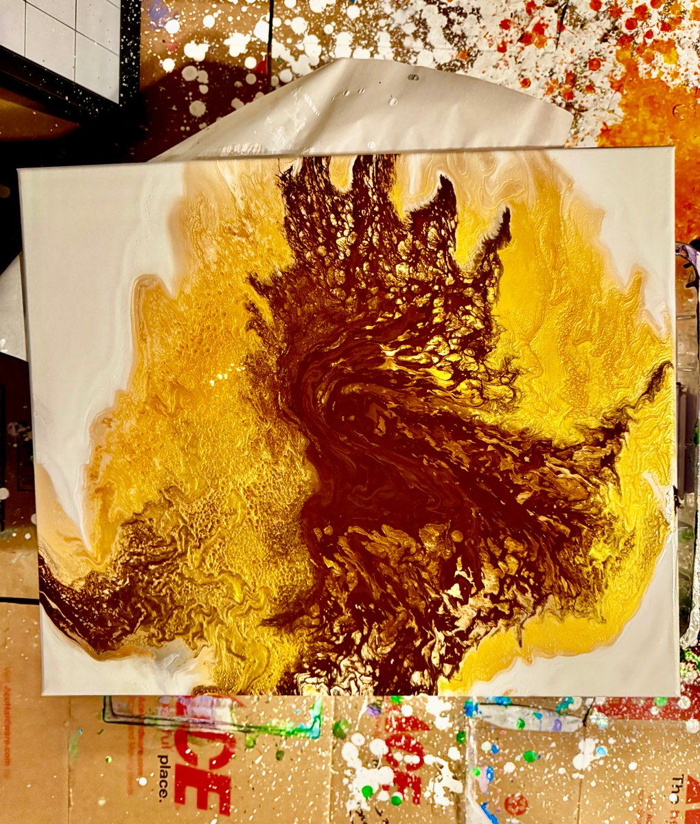 BelliottiBooks's tweet photo. Every day, putting in the work to bring those fire visions to life on the canvas 🔥🎨#ArtInProgress #AbstractArt #CharizardVibes #ClawingOut @drip_haus https://t.co/N9BBJpvYOC