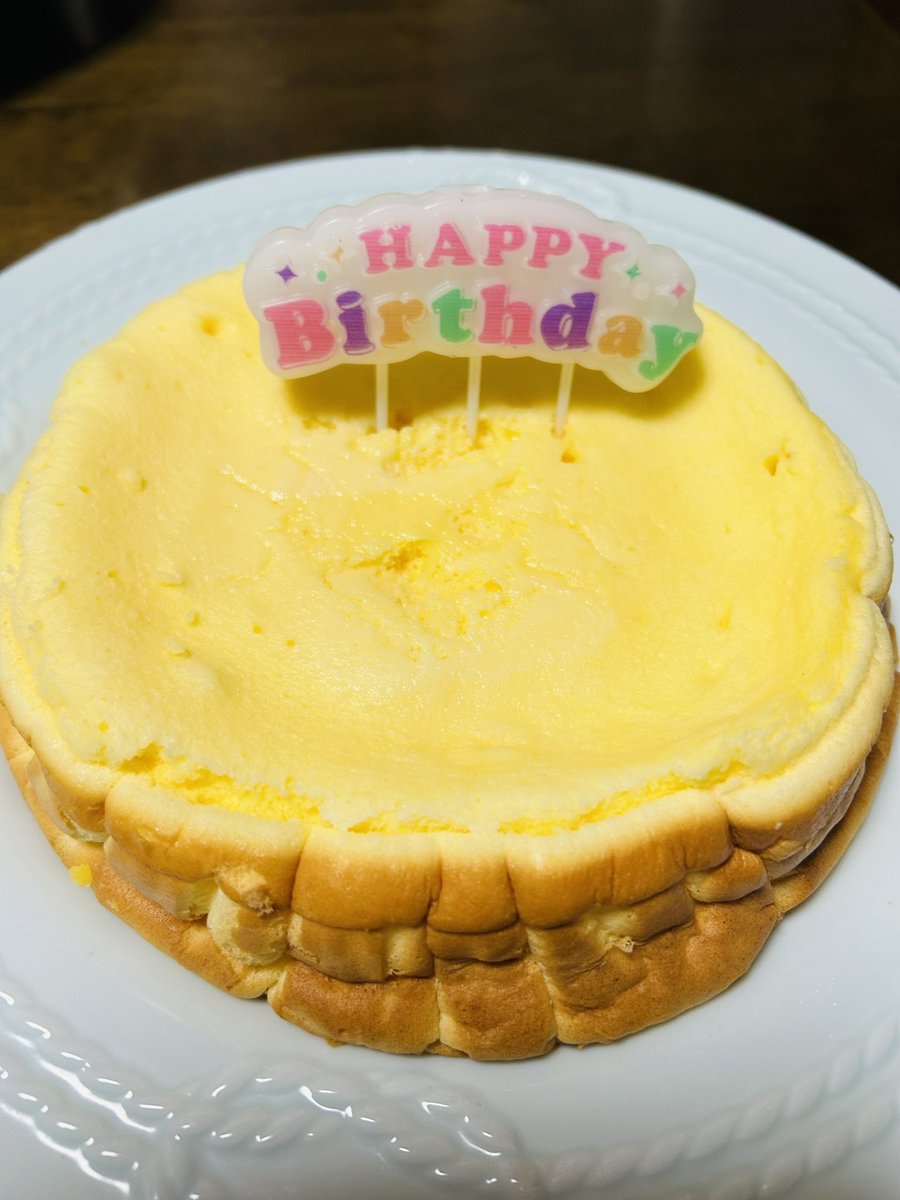 おはようございます🍀
27日同居してる義母の
Birthday💗米寿
おめでとうございます💐
いちごショートケーキより、チーズケーキの方が好きなんですって😊