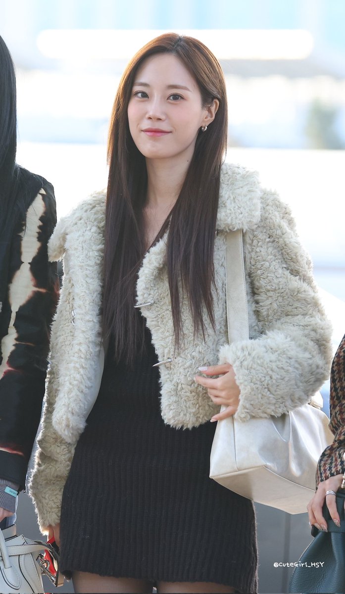 isrVUB0QYtIhtt4's tweet image. 皆さまおはようございます。今日は12月28日、土曜日ですね、本日もよろしくお願いします。