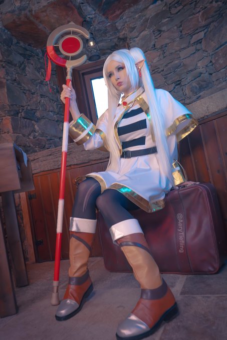 1 pic. Mage in the streets but a Narcoleptic bookworm in the sheets ??

#cosplaylewds #FrierenFeetFriday