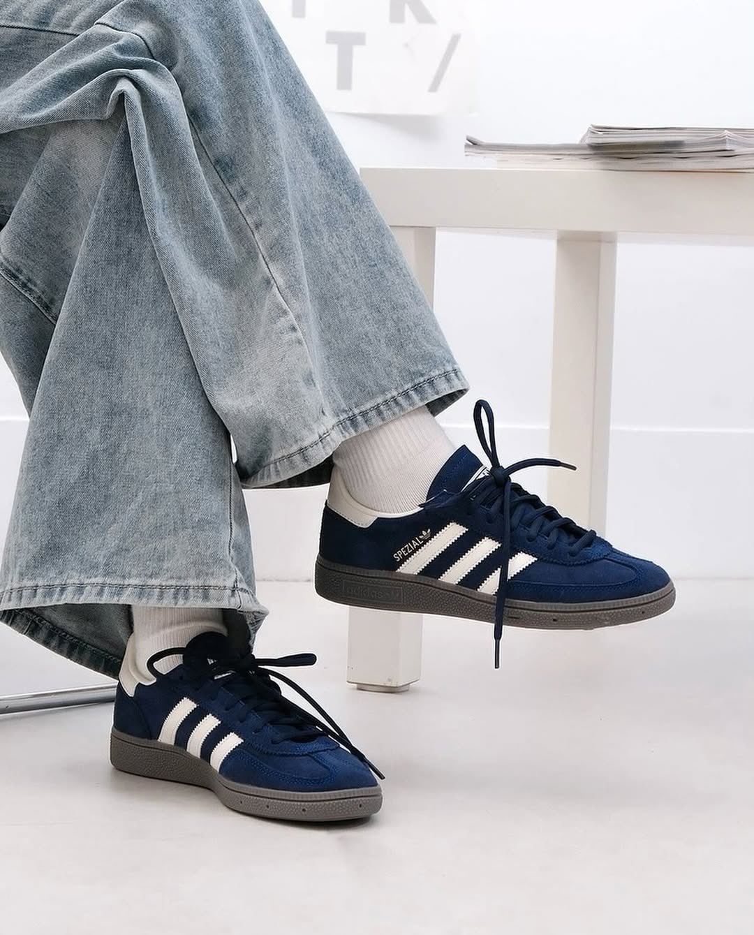 adidas HANDBALL SPEZIAL NAVY 27センチ adidas HANDBALL SPEZIAL NAVY