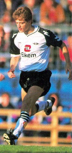 Peneste drakta til RBK? Høyt oppe på min liste. 
Gjerne kom med forslag.
<a href="/emalmas/">Emil Almås</a> <a href="/rotsekk/">Rotsekk - En podcast i sort-hvit</a> <a href="/RBKfotball/">Rosenborg Ballklub</a>