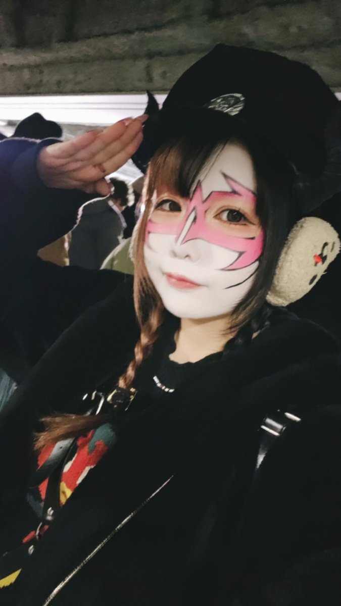 めちゃくちゃ良番引いてもうたので、朝だけ全敗中のモンハンへ… ファン