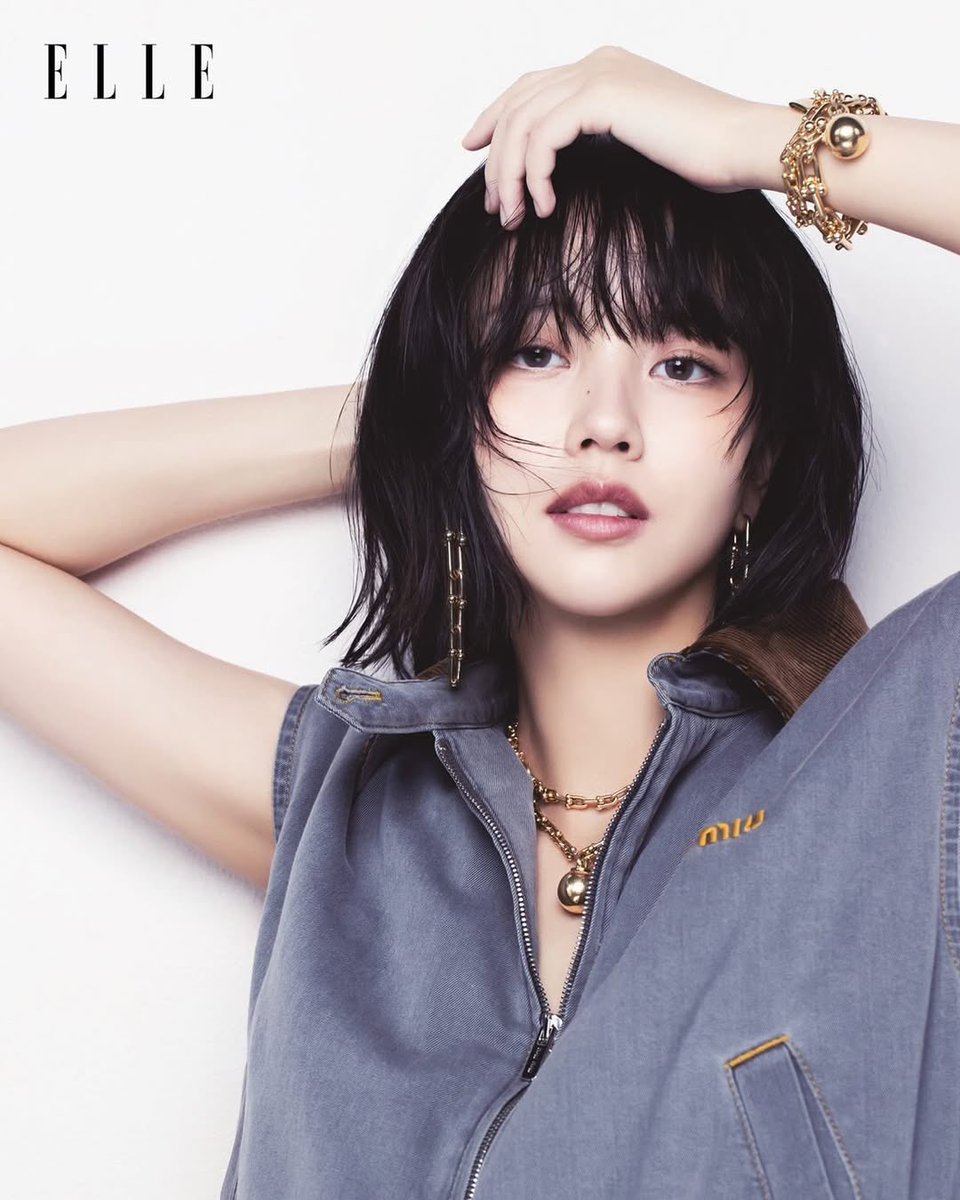 SohyunGlobal's tweet photo. 241127 Kim Sohyun on the magazine cover of ELLE Hong Kong December 2024 issue ❤️ (2) @hellokimsohyun 

#KimSohyun #김소현 https://t.co/fSnJDii3mU