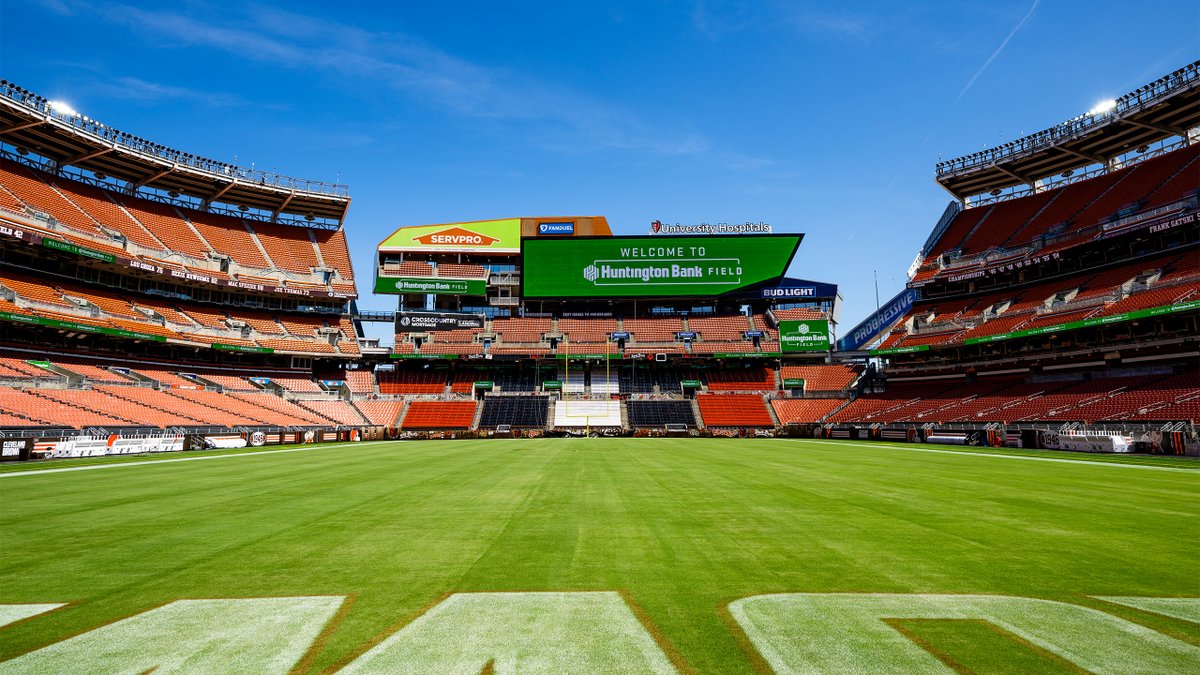 Browns's tweet photo. A major road closure will impact our gameday traffic patterns for Sunday's game against the Dolphins, particularly affecting official parking pass holders.

Read more and prepare to arrive EARLY » https://t.co/9BXx1fmpvJ https://t.co/y99WHtfgoN