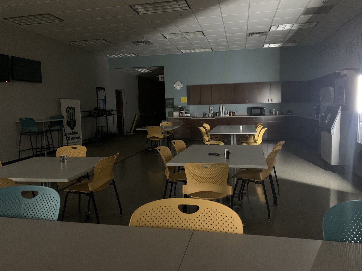 LABlanke's tweet image. Horror movie lighting.