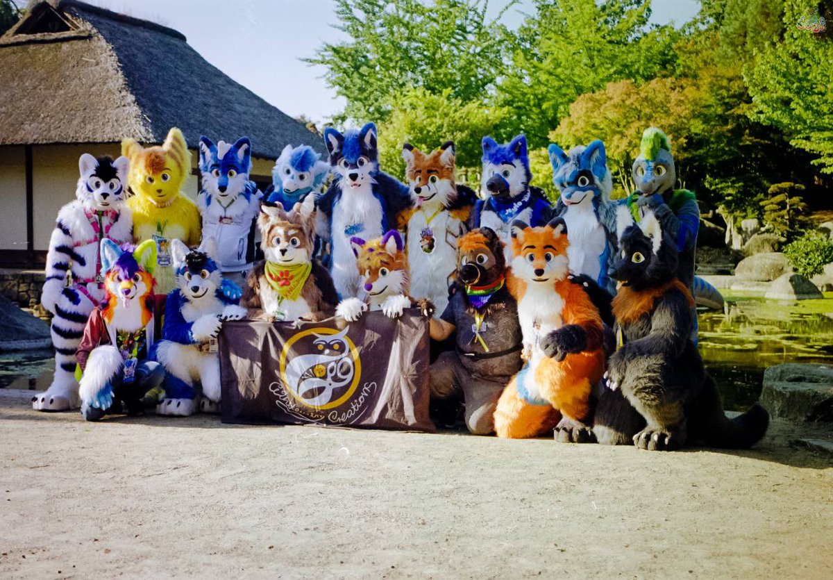 🎊What a year it’s been! The final #FursuitFriday of 2024! 💙

I have so many great memories with old friends and new friends this year! And most importantly I can’t wait to see what the future holds for me and💙🐺 <a href="/Odi_Fox/">Odila</a> 💙🦊 We hope to meet many people along our journey!! 💙