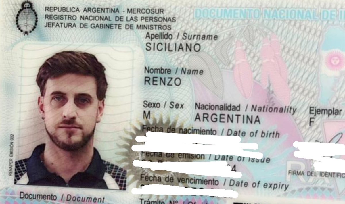 jaz_pops's tweet photo. Me ayudan a encontrar a Renzo Siciliano? Encontramos su tarjetero dni y tarjetas. https://t.co/N9BaGlHEvj