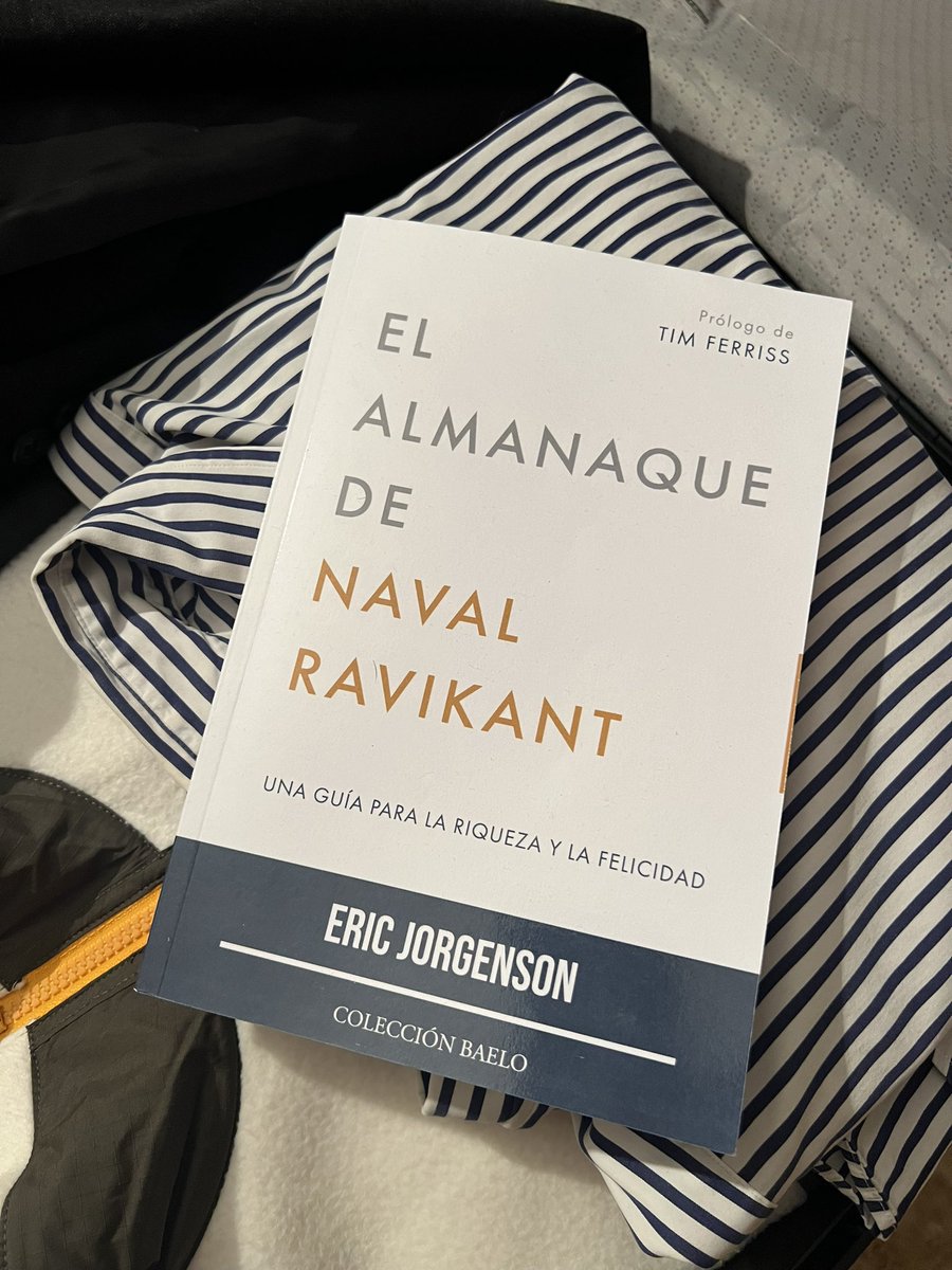 Este será el primer libro del año.

Me lo regalaron el día 24 y ya casi me lo he cepillado.

Ya seguía a Naval, pero el libro es espectacular.

Además de la <a href="/ColeccionBaelo/">Colección Baelo</a>