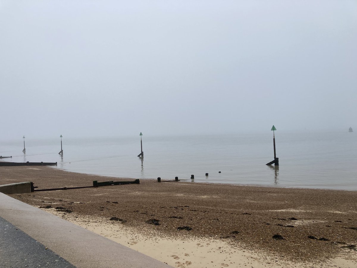 Seashellsfelix's tweet photo. Eerily calm sea today under the cover of the mist
#felixstowe #mistyday https://t.co/9INox13tZE