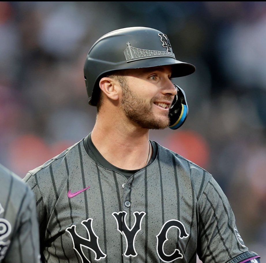 Mets Batflip tweet media