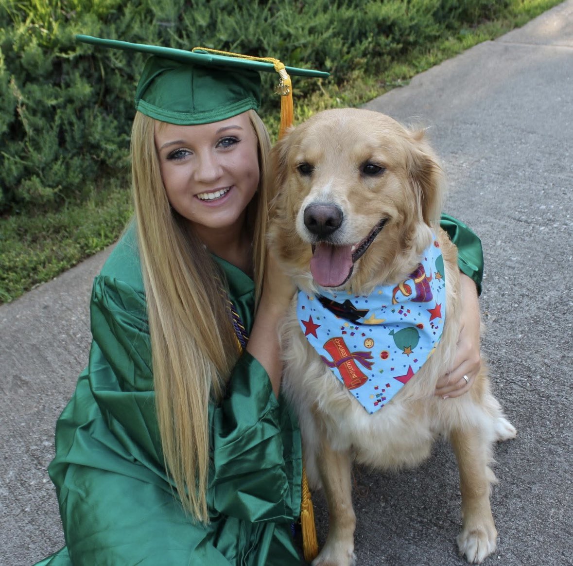 lindeelink's tweet photo. Thank you for 15 wonderful Christmases, Buddy. For half my life you were there through all of the big moments. Graduation, marriage, loss, joy, becoming a parent. You were always right at the door when I came home, smiling and tail wagging. Thank you for all the cuddles and companionship. Time isn’t fair. There’s never enough of it. Rest easy, Buddy. You were the best boy ❤️‍🩹🐾