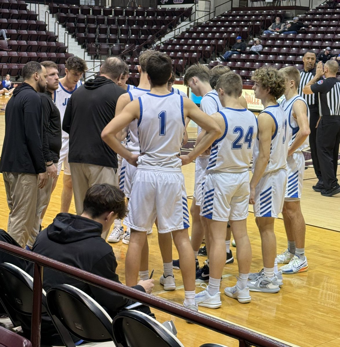 Final
Marshfield 34
Clever 37
<a href="/OzarksOzone/">Ozarks Sports Zone</a> <a href="/OzarkMntConf/">Ozark Mountain Conference</a>