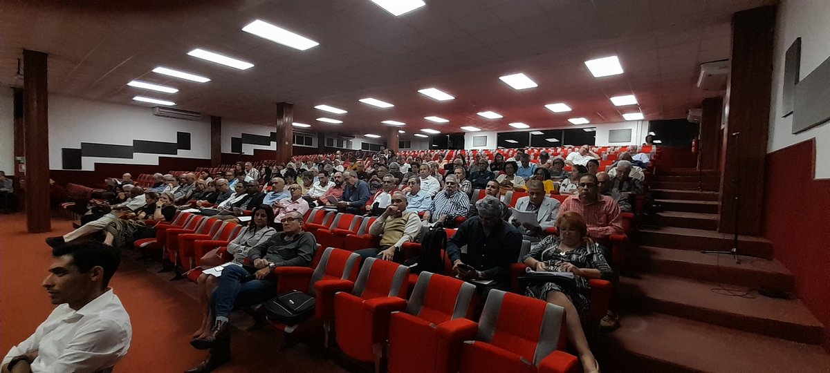 MINSAPCuba's tweet photo. 🥼El Ministro @japortalmiranda insistió a directivos de Unidades de Subordinación Nacional de @MINSAPCuba sobre la responsabilidad colectiva en la atención a los trabajadores y la motivación a los jóvenes del sector como premisas del quehacer de la #Salud

#CubaPorLaVida https://t.co/3PXmyxWkRy