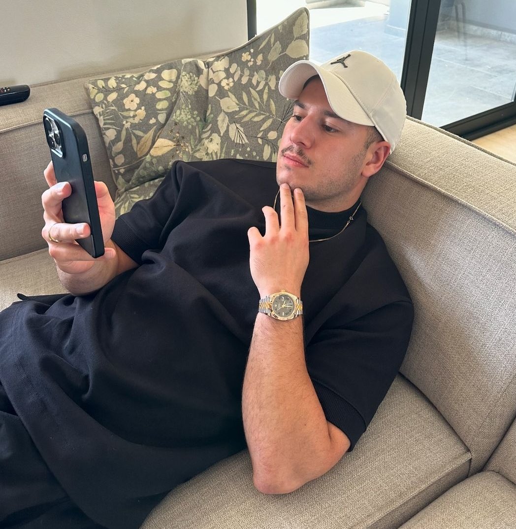 I promise you, as an independently consistent trader, you’ll spend more time chilling than you will “working” - work smart, not hard as they say 🤷🏻‍♂️
.
.