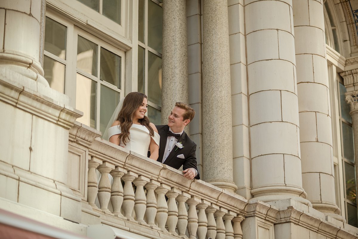 WTRfilms's tweet photo. ✨ Planning your wedding? Discover why saying "YES" to a local photographer or videographer is the best decision you can make! From personalized service to consistency and accountability, here’s why local beats national every time. 💍📸

Read more 👉 https://t.co/kUwA9nBIGk https://t.co/4xKVe7VriR