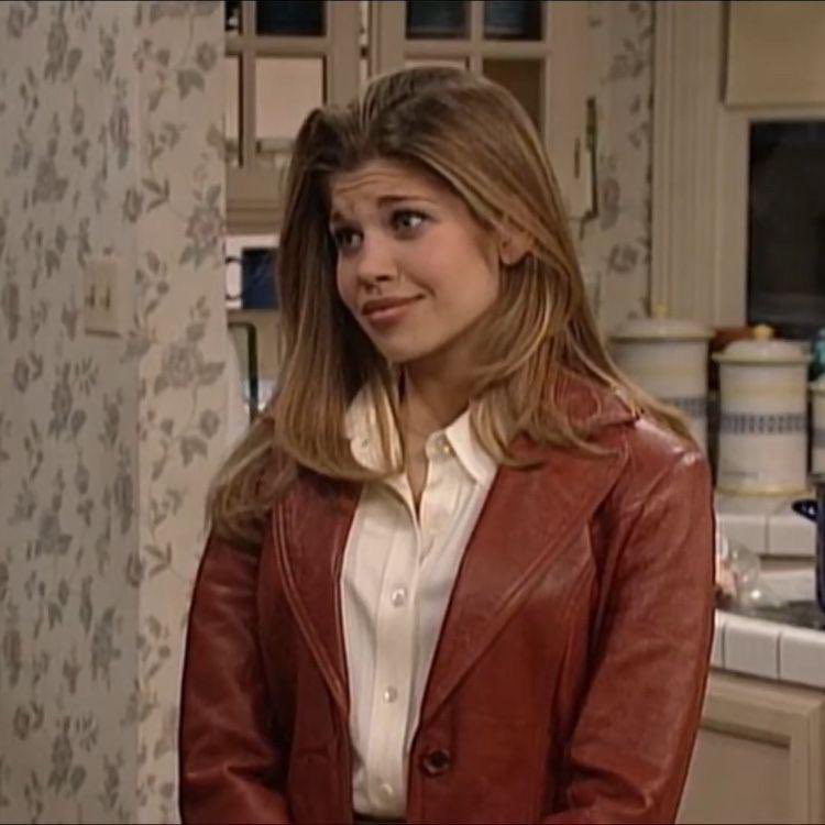 TX2005TX's tweet image. This woman is single-handedly responsible for the downfall of American education 

And god bless her 

I’ll always love Topanga 

#VivekMustGo #smarmy #elonmuskputeroydivorciado