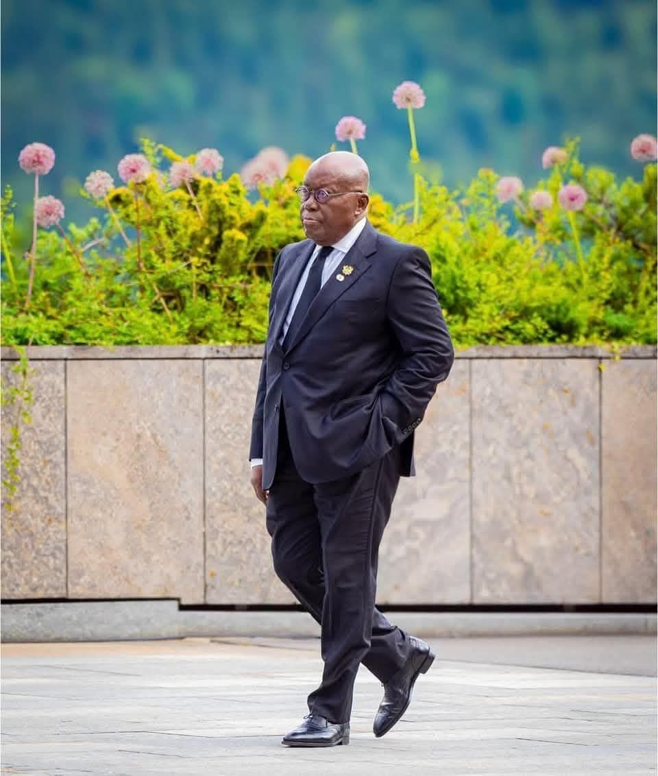 AbdulRaufIbra20's tweet photo. The Father Of Free SHS https://t.co/1WiCnxjQtk