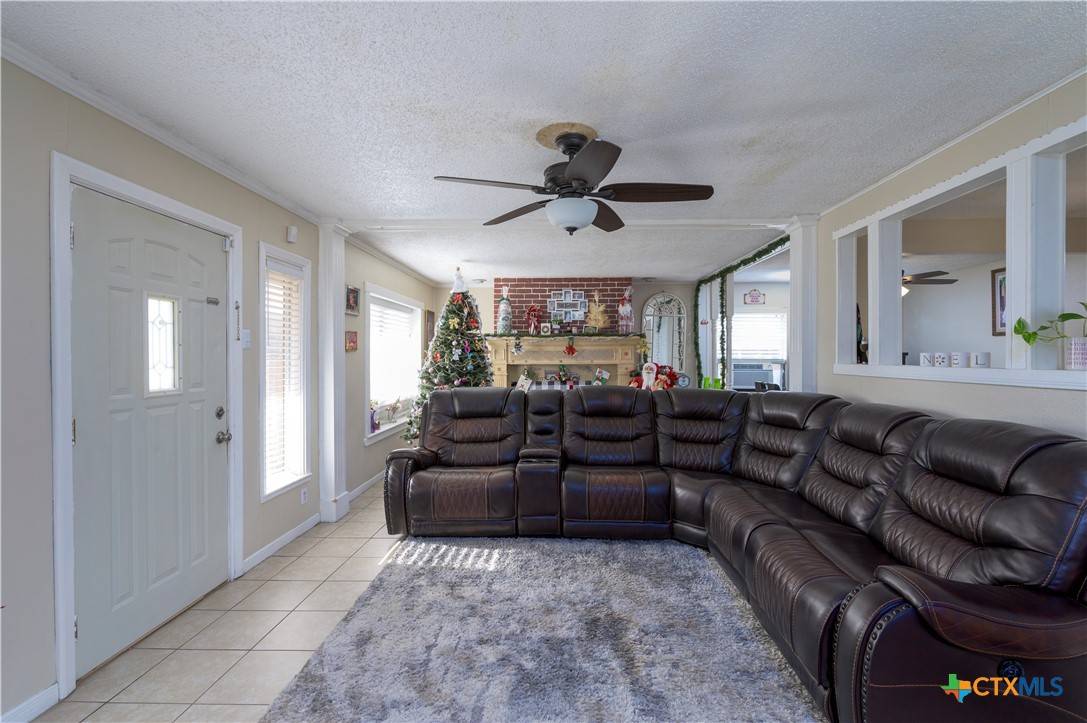 SimplySoldTexas's tweet photo. 801 E Robertson AVE, Copperas Cove, TX 76522 just hit the market!  $149,900
Take a look at this awesome space: https://t.co/PTaaykzeqj https://t.co/WzQF6NxKbA