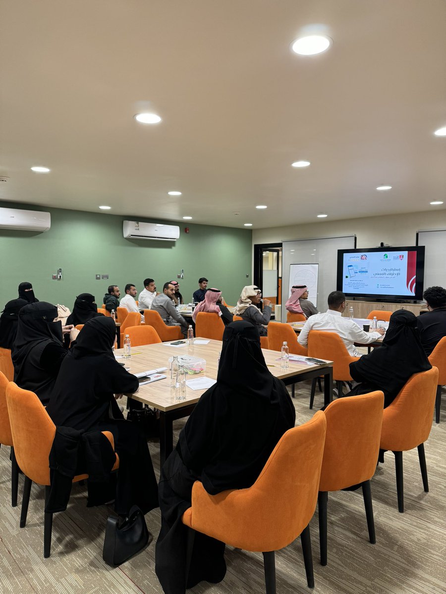 LInnovationC's tweet photo. تشرفنا بتقديم برنامج:
#إستراتيجيات_الاحتراف_المهني 
لنخبة من قدراتنا البشرية بمدينة #العلا 

وبتنظيم من مركز التنمية الاجتماعية بالعلا.
وفي بيئة ملهمة "منتجع كلاود7  العلا "

واعتماد من @UPMMadinah و @HRDFKSA 
استهدف البرنامج إعادة #ابتكار قدرات المشاركين الوظيفية كمشروع ريادي. https://t.co/Mh4cQApbK7