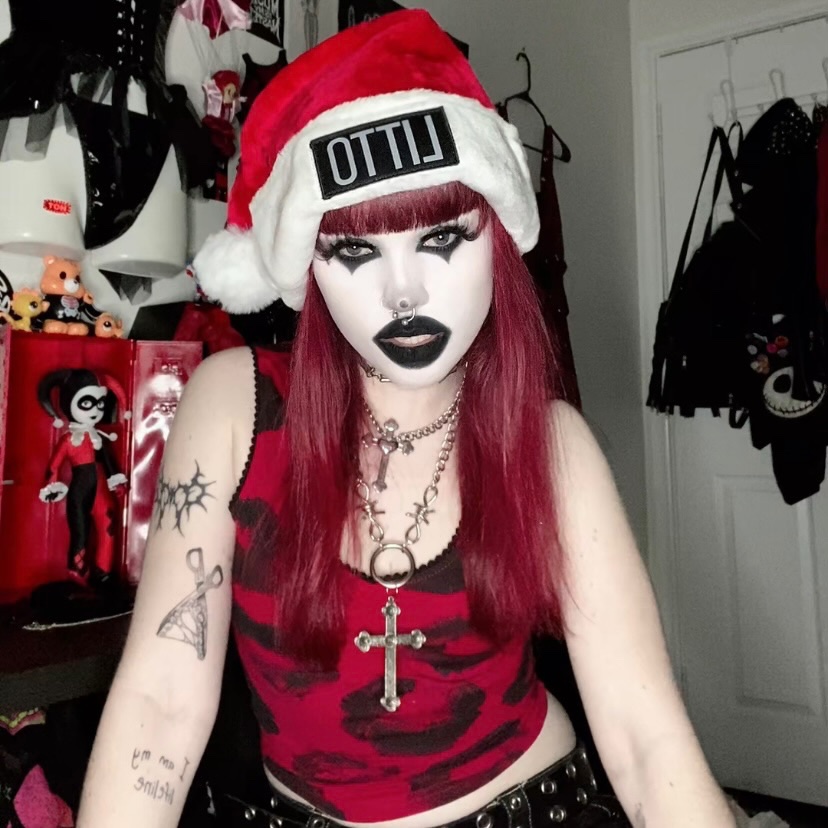 maya_karli's tweet photo. Is this the whole “festive” thing y’all r talking about https://t.co/kWbUIKNDmU