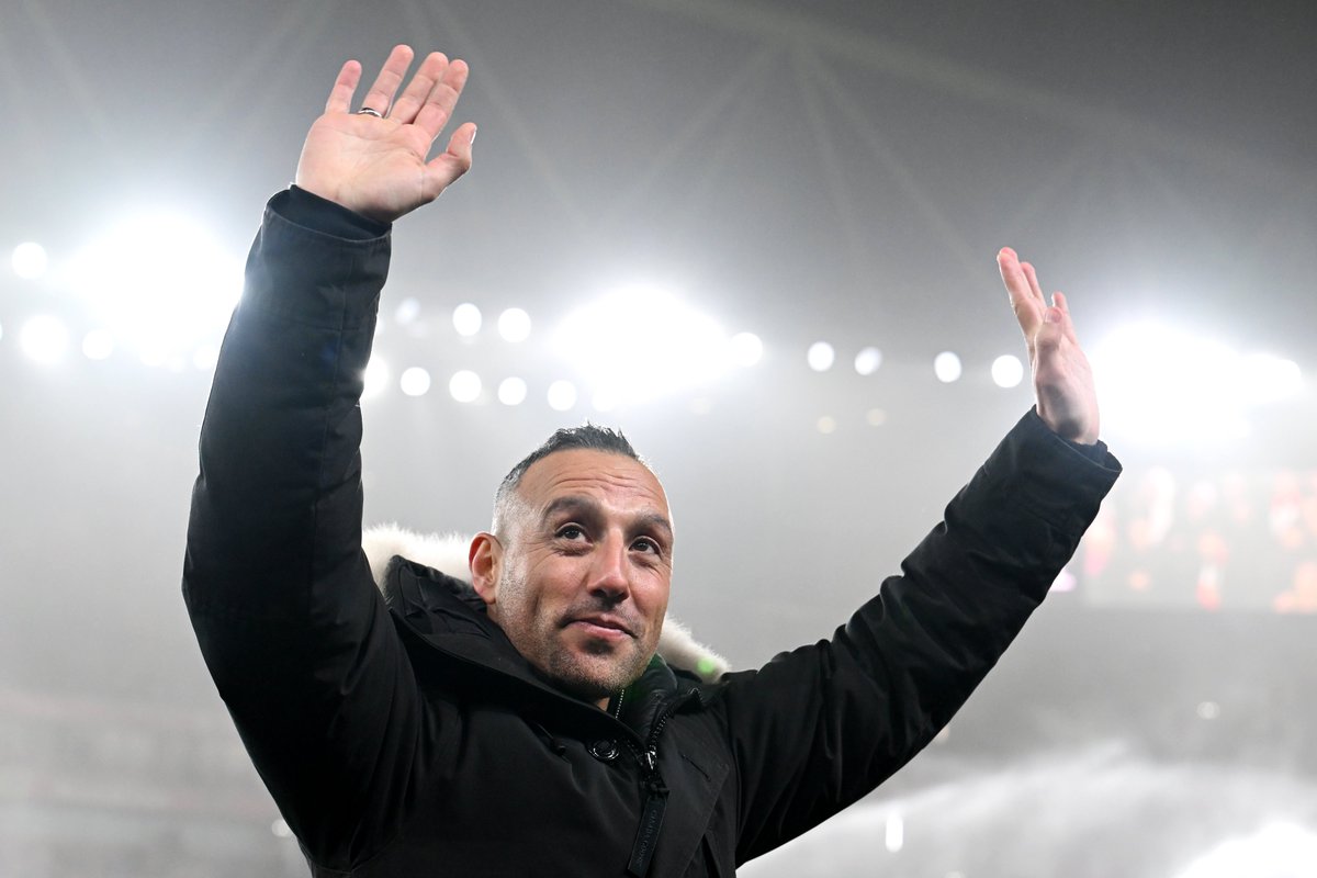 Arsenal's tweet image. Great to see you, Santi ❤️