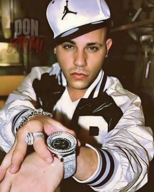 Mira la hora que es...

EMBUSTEEE ERA PARA QUE VIERAS EL RELOJ DE NUEVO KENDOOO KAPONI AAAAAaaaAAAA