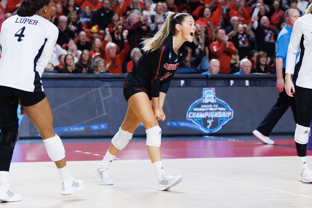 Louisville Volleyball tweet media