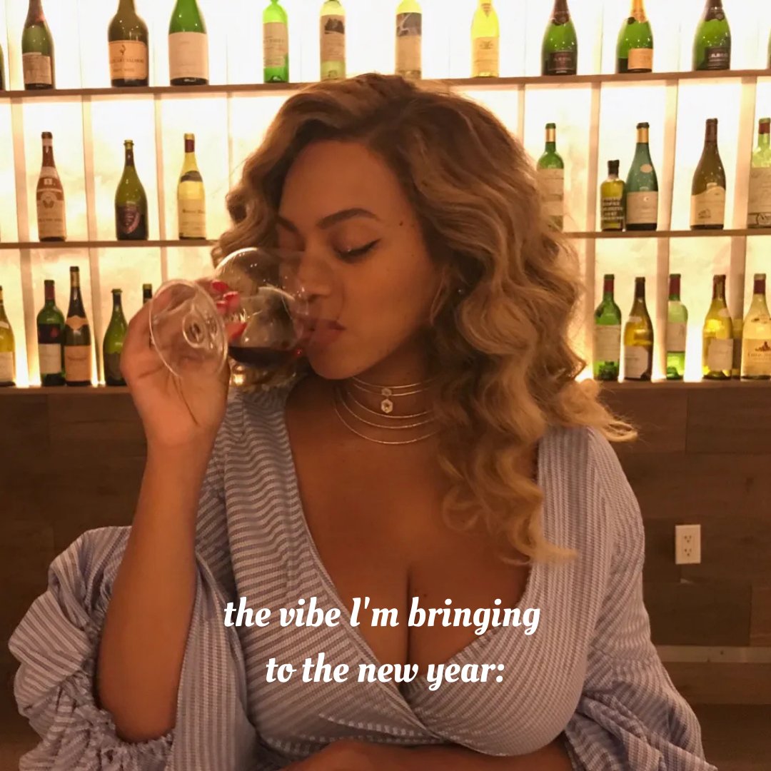 PopStruck's tweet photo. my New Year's resolution is to be Christina Aguilera https://t.co/xRs52uuzWW