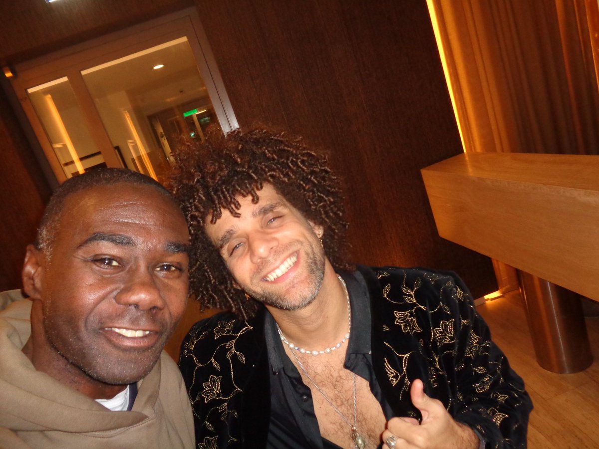 mikey mike@amsterdam@clubdauphine with singer-songwriter jermaine fleur 
<a href="/JermaineFleur/">Jermaine Fleur</a> 
#singersongwriter 
#500000streamsforoneday 
#clubdauphine 
#nicevoice 
#jermainefleur 
#gitarist 
#amsterdam 
#performer 
#foroneday 
#energy 
#showtime