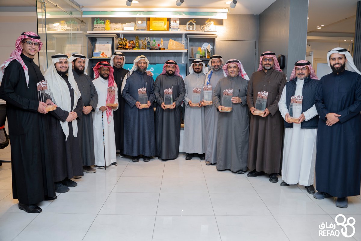 استقبلت #جمعية_رفاق خريجو الدفعة التاسعة لزمالة المنظمات غير الربحية التابع لمؤسسة العنود الخيرية أثناء زيارتهم لمنطقة حائل، حيث اطلعوا على خدمات الجمعية في رعاية وتمكين الأيتام. 
نحرص دائماً على تعزيز الشراكات وتبادل الخبرات لما فيه مصلحة للعمل الخيري ✨🍃