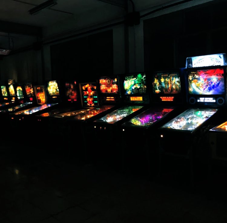CDVideojuego's tweet photo. ¡Ojo! ¡Toma buena nota! 📢

¡Jornada de Puertas Abiertas en la Asociación @PinballBiar🤩!

🗓️ 4 de Enero
⏰ Desde las 16:00h
📍 Biar (Alicante)

¡Ve a conocerlos! Jugarás gratis a:

✅ Más de 80 Pinballs
✅ Desde 1950 hasta 2024
✅ En perfecto estado

¡Vas a Flipar! 🤪 https://t.co/FEVBY9t0s9