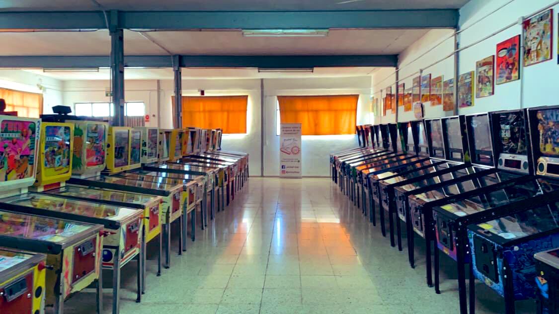 CDVideojuego's tweet photo. ¡Ojo! ¡Toma buena nota! 📢

¡Jornada de Puertas Abiertas en la Asociación @PinballBiar🤩!

🗓️ 4 de Enero
⏰ Desde las 16:00h
📍 Biar (Alicante)

¡Ve a conocerlos! Jugarás gratis a:

✅ Más de 80 Pinballs
✅ Desde 1950 hasta 2024
✅ En perfecto estado

¡Vas a Flipar! 🤪 https://t.co/FEVBY9t0s9