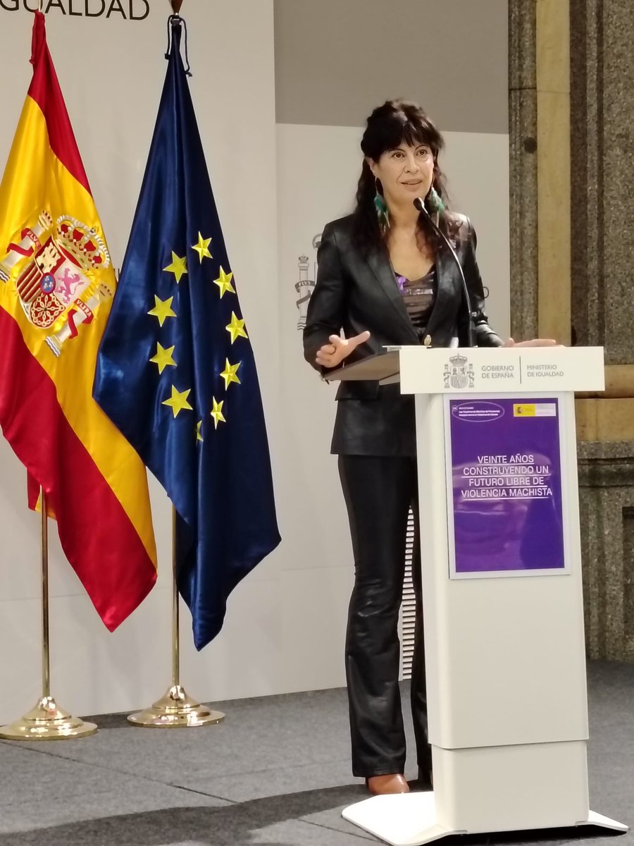 Club de las 25 tweet media