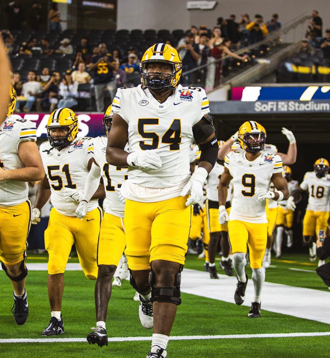 Frederick Williams III ⭐️⭐️⭐️ (@frederickw_3) on Twitter photo Blessed to have been able to play in front of my hometown!!🌴🐻🔵🟡
<a href="/LABowlGame/">LA Bowl Hosted By Gronk</a>
<a href="/CalFootball/">Cal Football</a> Blessed to have been able to play in front of my hometown!!🌴🐻🔵🟡
<a href="/LABowlGame/">LA Bowl Hosted By Gronk</a>
<a href="/CalFootball/">Cal Football</a>