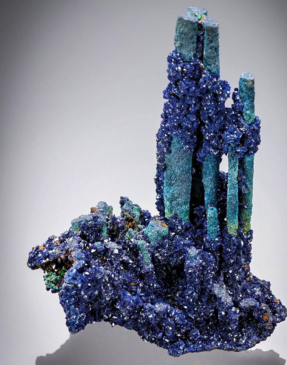 GeologyTime's tweet photo. This killer Azurite With Malachite Specimen From Banat Mountains in Romania.

Photo:Crystal Classics https://t.co/OvqMcRzd61