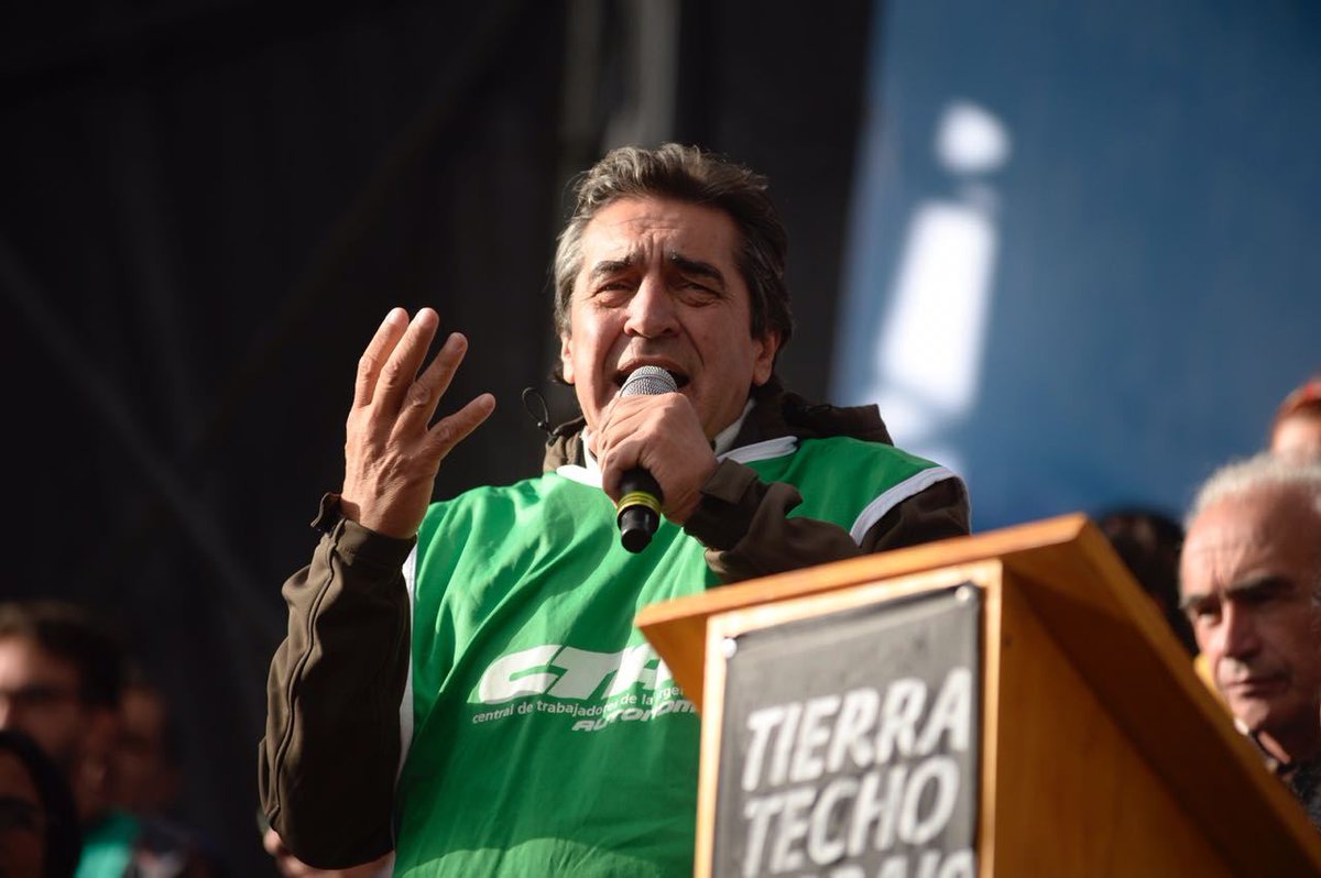 AAAJ00068631's tweet photo. 📢 Godoy: "El Gobierno y los empresarios resolvieron que el #SalarioMínimo sea el más bajo de las últimas 2 décadas"
📣 "Milei abusa de los decretos y actualizó, en complicidad con los empresarios, un Salario Mínimo miserable"
#APuroRelato
#ParoNacional
https://t.co/M6ySbTgfEC https://t.co/gYPCzmz0Pm
