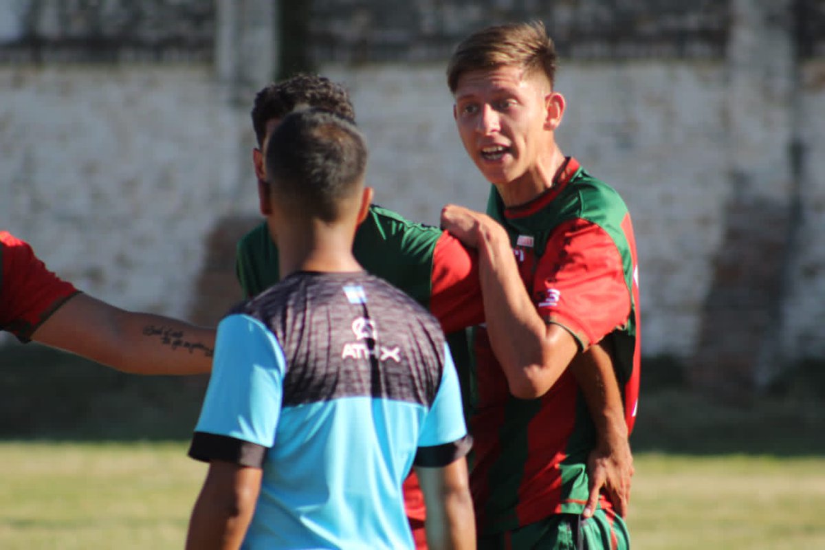 ¡Final del primer tiempo! JG. Brown y Bmé. Mitre igualan sin goles en Villa Urquiza.
🟥 30' expulsado Catriel Weyreuter
 #FinalTorneoClausura🏆